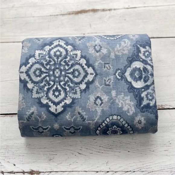 Pottery Barn Giovanna Medallion Percale KING Duvet Cover Blue 108x92 – Pre-Owned - Picture 7 of 11